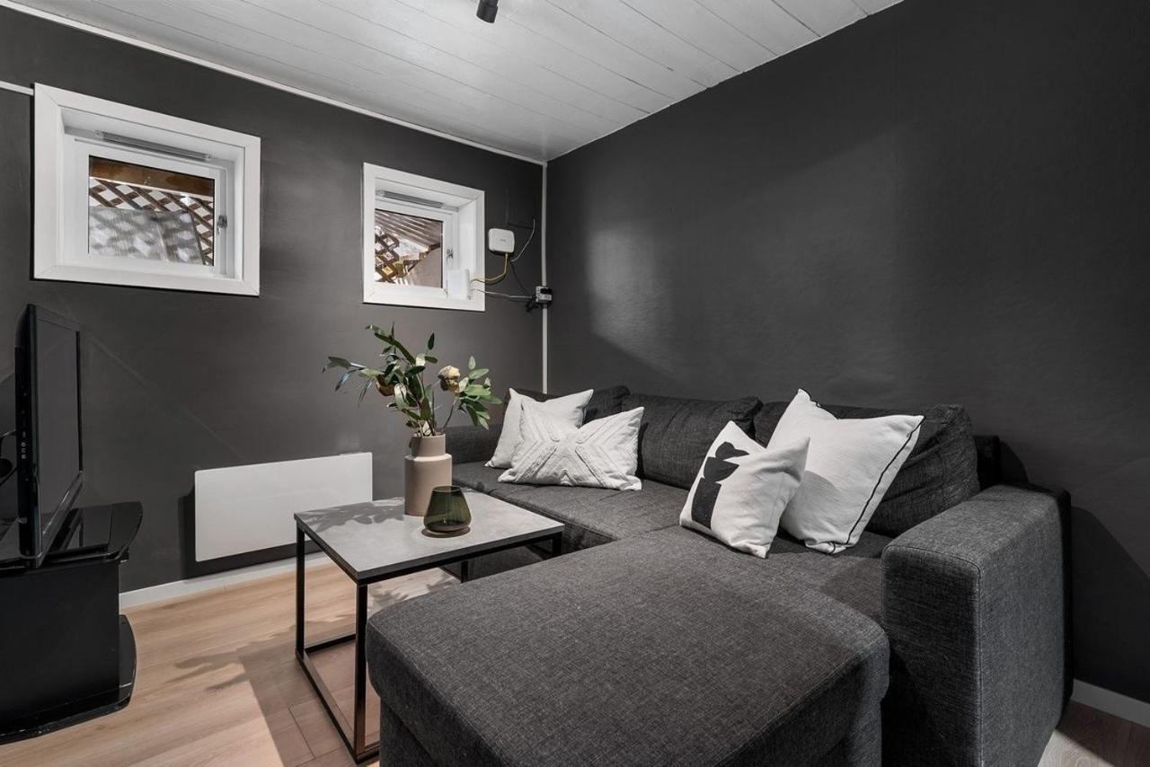 Central Apartment In Tromso With Parking Place Exterior photo